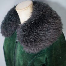 Load image into Gallery viewer, 70s DEEP GREEN CROPPED SUEDE FLEECE LINED JACKET WITH SHEEPSKIN COLLAR AND CUFFS - XS-S