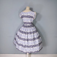 Load image into Gallery viewer, 50s EASTEX GREY FLORAL DAISY PRINT COTTON FULL SKIRT DRESS - XS-S