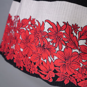 50s 60s BOLD FLORAL AND STRIPE RED BLACK FULL COTTON SKIRT 28.5-29"