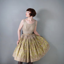 Load image into Gallery viewer, 50s VICTOR JOSSELYN BROWN AND YELLOW PAISELY PRINT FULL SKIRTED DRESS S-M
