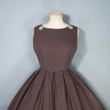Load image into Gallery viewer, 60s BROWN PINAFORE STYLE FULL SKIRTED DAY DRESS WITH BUTTONED BIB  - XS / petite