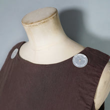Load image into Gallery viewer, 60s BROWN PINAFORE STYLE FULL SKIRTED DAY DRESS WITH BUTTONED BIB  - XS / petite