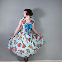 Load image into Gallery viewer, 50s CHAPON LIGHT BLUE HUGE RED WHITE AND YELLOW ROSE PRINT DRESS - M