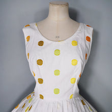 Load image into Gallery viewer, 50s WHITE FULL SKIRTED DRESS WITH WOVEN COLOURFUL DOTS - S