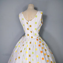 Load image into Gallery viewer, 50s WHITE FULL SKIRTED DRESS WITH WOVEN COLOURFUL DOTS - S