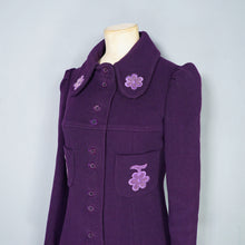 Load image into Gallery viewer, 60s HARRODS PURPLE PUFF SLEEVE MOD COAT WITH FLORAL APPLIQUE - XS