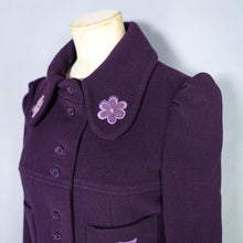 Load image into Gallery viewer, 60s HARRODS PURPLE PUFF SLEEVE MOD COAT WITH FLORAL APPLIQUE - XS