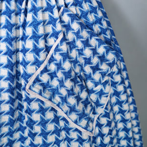 50s BLUE HOUNDTOOTH PEGGY PAGE FULL SKIRTED DRESS WITH POCKETS - S