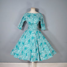 Load image into Gallery viewer, 50s CALIFORNIA EMERALD GREEN AND WHITE LEAF PRINT FULL SKIRTED DRESS - XS