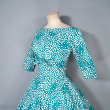 Load image into Gallery viewer, 50s CALIFORNIA EMERALD GREEN AND WHITE LEAF PRINT FULL SKIRTED DRESS - XS