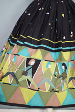 Load image into Gallery viewer, 50s 60s NOVELTY BLACK AND GREEN PEOPLE ART BORDER PRINT FULL SKIRT - 25"