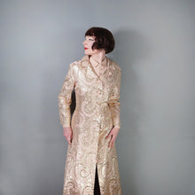 Load image into Gallery viewer, 60s "CALIFORNIA" GOLD AND PASTEL PINK METALLIC MAXI COAT - M