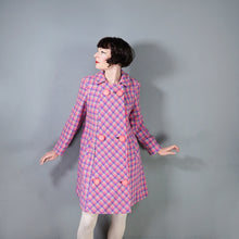 Load image into Gallery viewer, 60s PINK AND PURPLE HOUNDSTOOTH AUTUMN SWING COAT - S-M