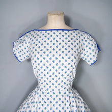 Load image into Gallery viewer, 60s BLUE WHITE ROSEBUD FLORAL AND POLKA DOT PRINT COTTON DAY DRESS - XS / petite fit