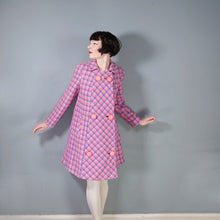 Load image into Gallery viewer, 60s PINK AND PURPLE HOUNDSTOOTH AUTUMN SWING COAT - S-M