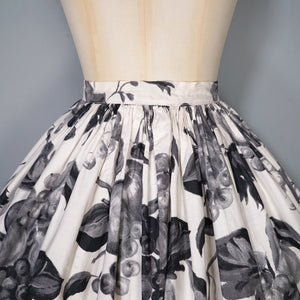 50s BLACK AND WHITE COTTON FRUIT PRINT NOVELTY FULL SKIRT - 27"