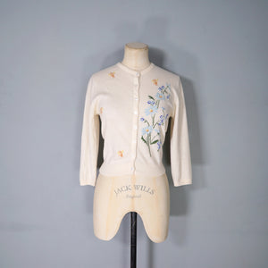 50s / 60s BALLENTYNE INTARSIA BUMBLE BEE AND FLOWER PURE CASHMERE CARDIGAN - XS-S
