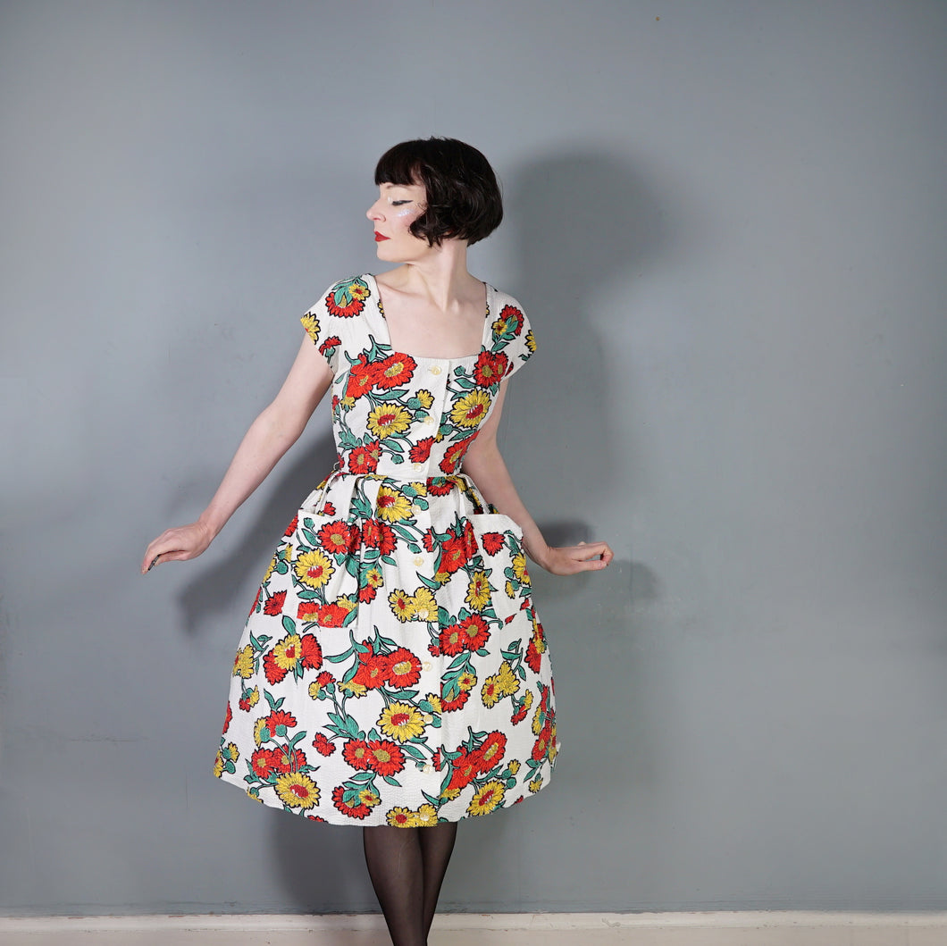 50s RED YELLOW FLORAL SEERSUCKER COTTON DAY DRESS - M