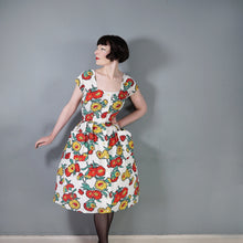 Load image into Gallery viewer, 50s RED YELLOW FLORAL SEERSUCKER COTTON DAY DRESS - M