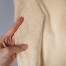 Load image into Gallery viewer, 60s CREAM LILLI ANN THICK WOVEN WOOL SUIT WITH PENCIL SKIRT AND OPEN JACKET - XS-S