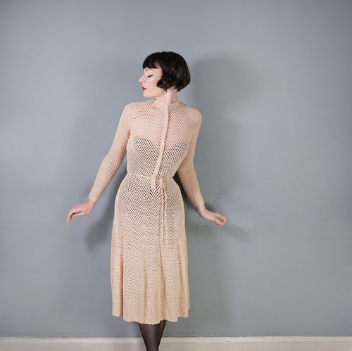 70s PALE PEACH-YELLOW LONG SLEEVED CROCHET DRESS - S