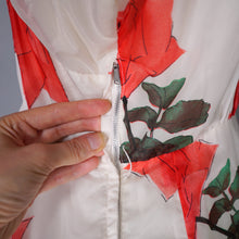 Load image into Gallery viewer, 50s SILKY NYLON WHITE AND RED ROSE FLORAL PRINT SALLY SLADE PARTY DRESS - M