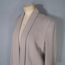 Load image into Gallery viewer, 50s GREY STRONG SHOULDERED SWING JACKET / COAT WITH BUTTON DESIGN - M-L