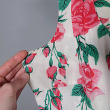 Load image into Gallery viewer, 50s PINK ROSE FLORAL PRINT FIT AND FLARE RAYON DRESS - L