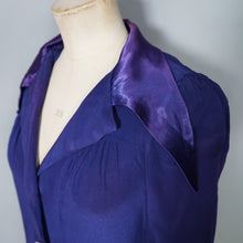 Load image into Gallery viewer, 70s BUS STOP / LEE BENDER DARK BLUE BLOUSE WITH HUGE DAGGER COLLAR - XS