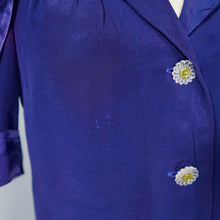 Load image into Gallery viewer, 70s BUS STOP / LEE BENDER DARK BLUE BLOUSE WITH HUGE DAGGER COLLAR - XS