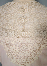 Load image into Gallery viewer, 40s 50s CREAM RIBBED GUIPURE LACE BLOUSE - L