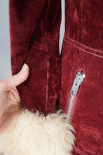 Load image into Gallery viewer, 70s BURGUNDY FAUX SUEDE JACKET WITH FLUFFY SHEEPSKIN TRIMS - S
