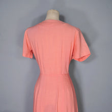 Load image into Gallery viewer, EARLY 50s SALMON PINK L&#39;AIGLON SOFT RAYON FITTED DRESS WITH TORTOISE SHELL BUTTONS - S