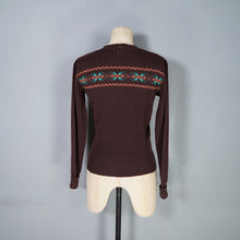 Load image into Gallery viewer, 40s 50s BROWN WOOL WEST COUNTRY KNITWEAR "FASCINESE" FINE KNIT FAIRISLE JUMPER - M