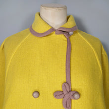 Load image into Gallery viewer, 70s WETHERALL REVERSIBLE WOOL CAPE IN PLAID AND BOLD YELLOW - S-M