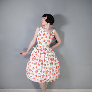 50s 60s PINK AND ORANGE ROSE FLORAL COTTON DAY DRESS - M