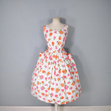 Load image into Gallery viewer, 50s 60s PINK AND ORANGE ROSE FLORAL COTTON DAY DRESS - M
