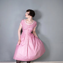 Load image into Gallery viewer, 50s VICKY VAUGN DUSKY PINK TEA DRESS WITH LACE AND RHINESTONES - M