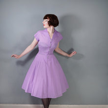 Load image into Gallery viewer, 50s PASTEL PURPLE SEERSUCKER FULL SKIRTED DRESS - S-M