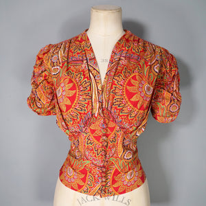 40s 50s RED PRINTED COTTON SUN BLOUSE WITH PUFF SLEEVE - S-M