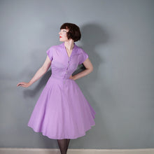 Load image into Gallery viewer, 50s PASTEL PURPLE SEERSUCKER FULL SKIRTED DRESS - S-M