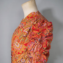Load image into Gallery viewer, 40s 50s RED PRINTED COTTON SUN BLOUSE WITH PUFF SLEEVE - S-M