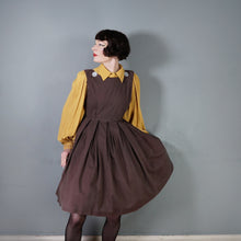 Load image into Gallery viewer, 60s BROWN PINAFORE STYLE FULL SKIRTED DAY DRESS WITH BUTTONED BIB  - XS / petite
