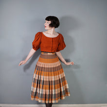 Load image into Gallery viewer, 50s SPORTRITE &quot;IN&#39;N OUTER&quot; REVERSIBLE PUMPKIN AND GREY TARTAN WOOL PLEATED SKIRT - 28-29&quot;
