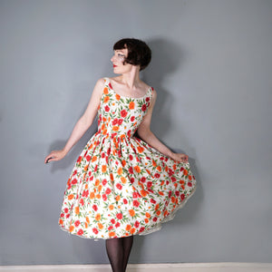 50s WHITE RED AND ORANGE BUSHY FLORAL SUN DRESS WITH FULL SKIRT - S