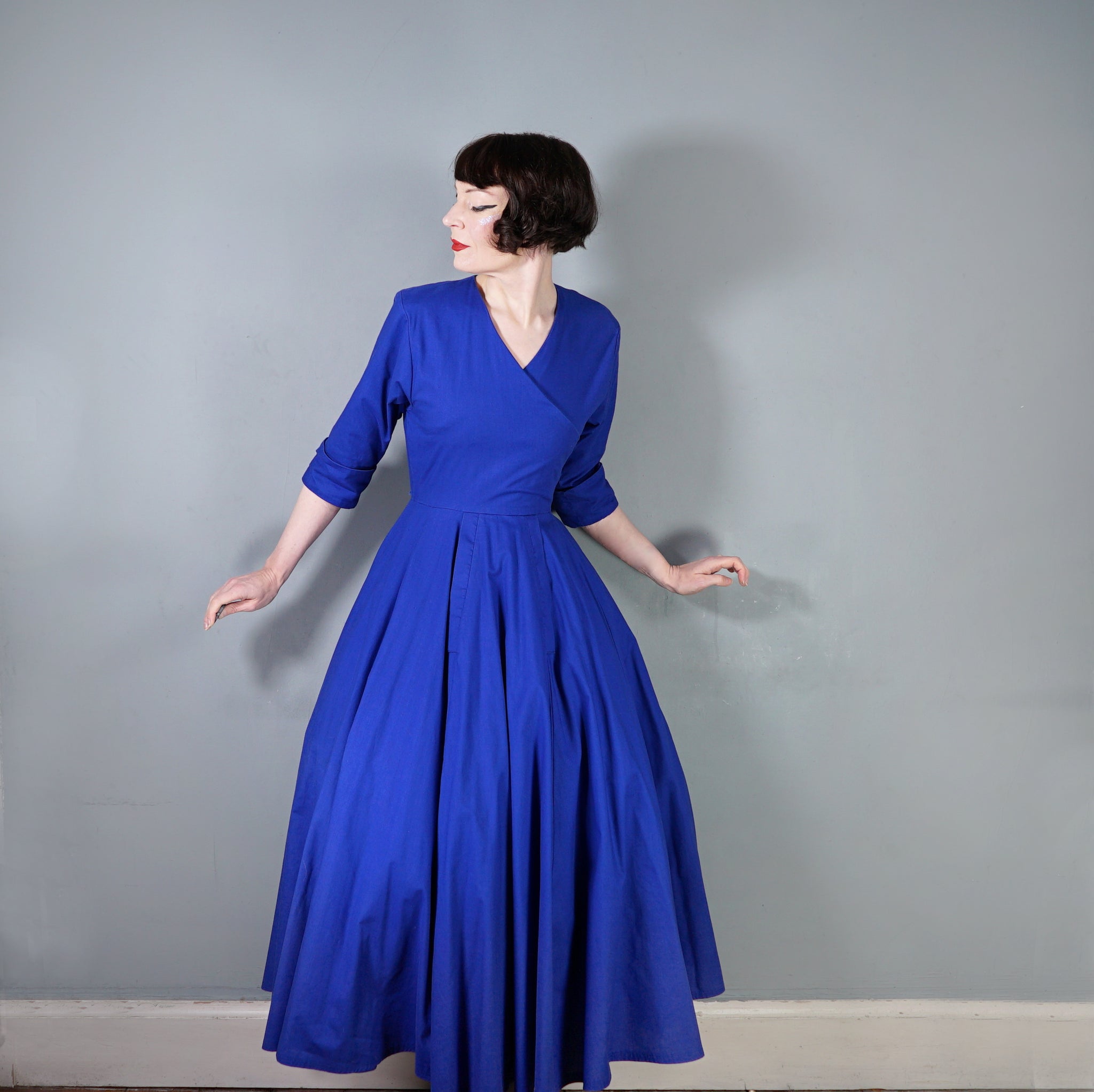 droopy and brown dress Vintage Dress Droopy and Browns by Angela Holmes at 1stDibs