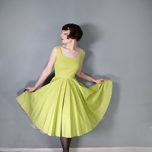 50s CHARTREUSE / PASTEL GREEN BACKLESS FULL CIRCLE DRESS - S