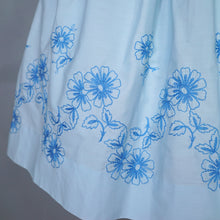 Load image into Gallery viewer, 50s CLAUDIA HUNT PASTEL BLUE FLORAL EMBROIDERED SHIRT DRESS - XS