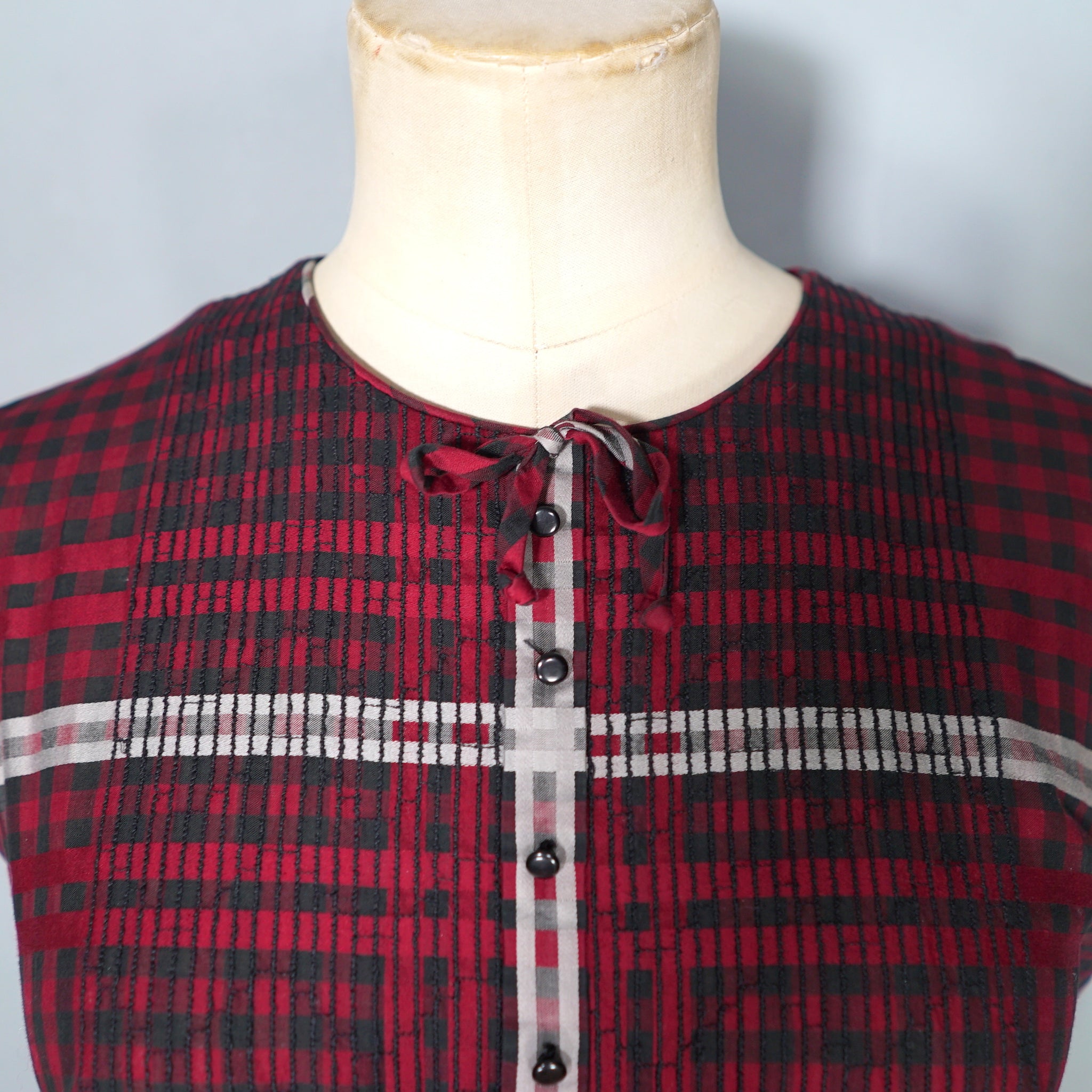 50s 60s l'AIGLON DARK RED AND BLACK CHECKED FULL SKIRTED DAY DRESS - M ...