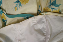 Load image into Gallery viewer, 50s UNLABELLED HORROCKSES YELLOW FLORAL FULL SKIRTED COTTON SUN DRESS - S
